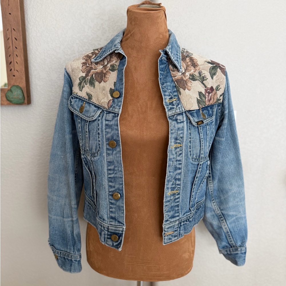 Lee Patchwork Tapestry Medium Wash Denim Jacket size Small